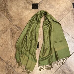Elegant Green Scarf with Fringe